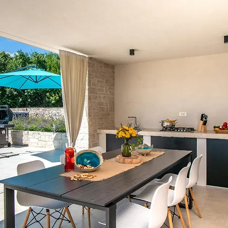 ヴィラ Silentio - Peaceful And Private With Outdoor Pool And Whirlpool, Istrien *